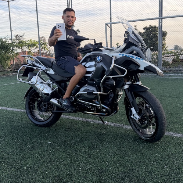 Bmw Gs 1200 + IPhone 17 Pro Max 